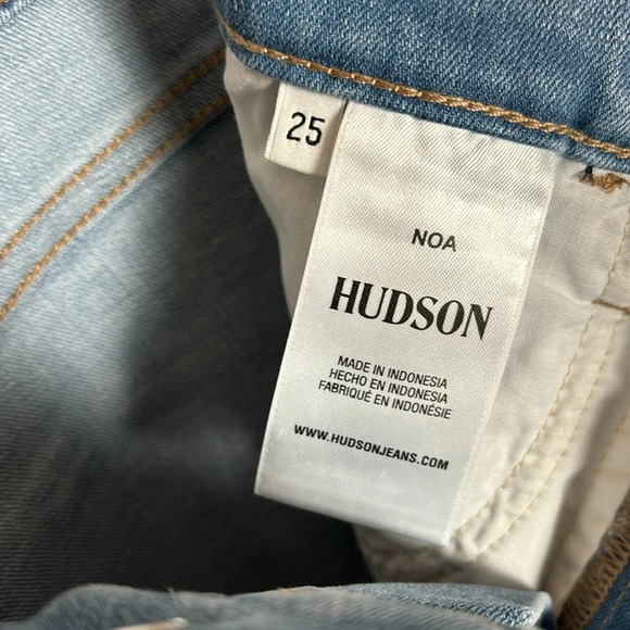 Hudson Noa Light Wash Denim - Picture 4 of 9